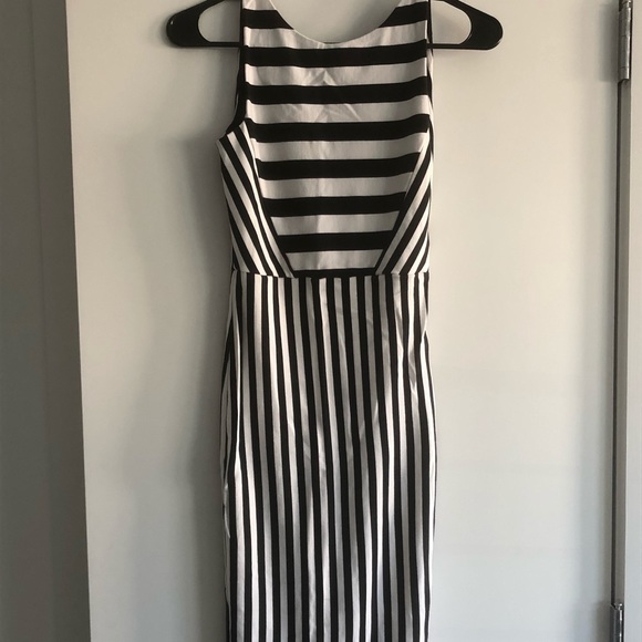 Zara Dresses & Skirts - Zara Bodycon Striped Midi Dress Zara Dresses & Skirts - Zara Bodycon Striped Midi Dress